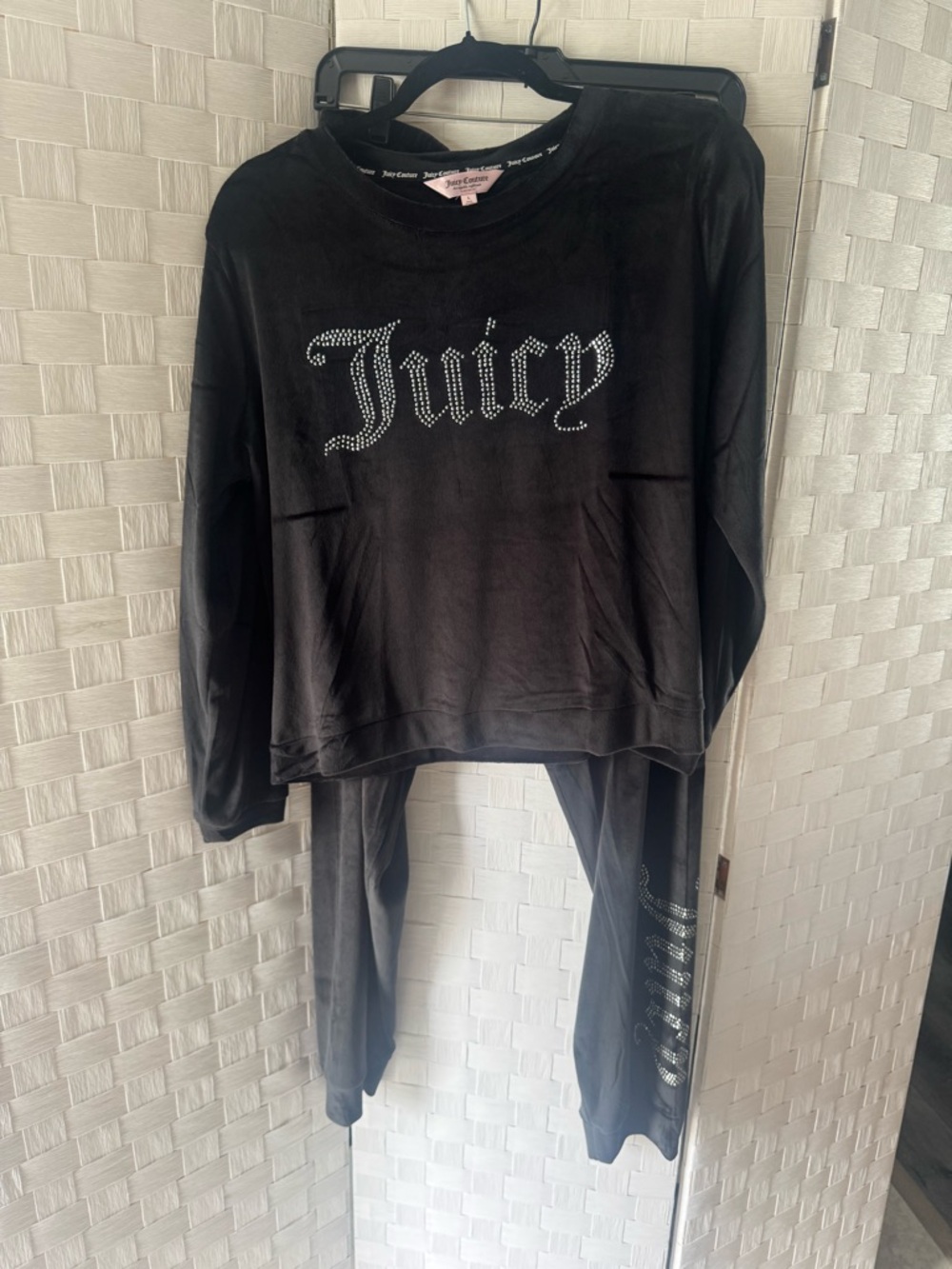 Juicy Couture Black Crystal-Emblazoned Velour Loungewear Set